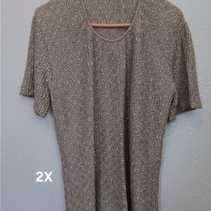No label top size 2X See actual measurements below